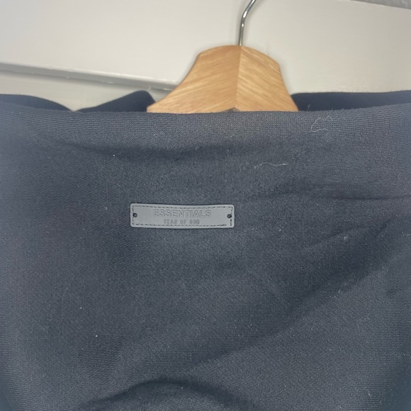 Fear of God Essentials Black Sweatshirt - Picture 5 of 8